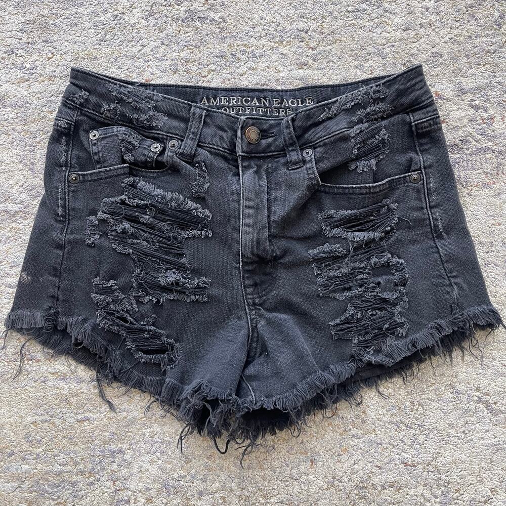 American Eagle Vintage Hi-Rise Festival Black Distressed Raw Hem Shorts Womens 6